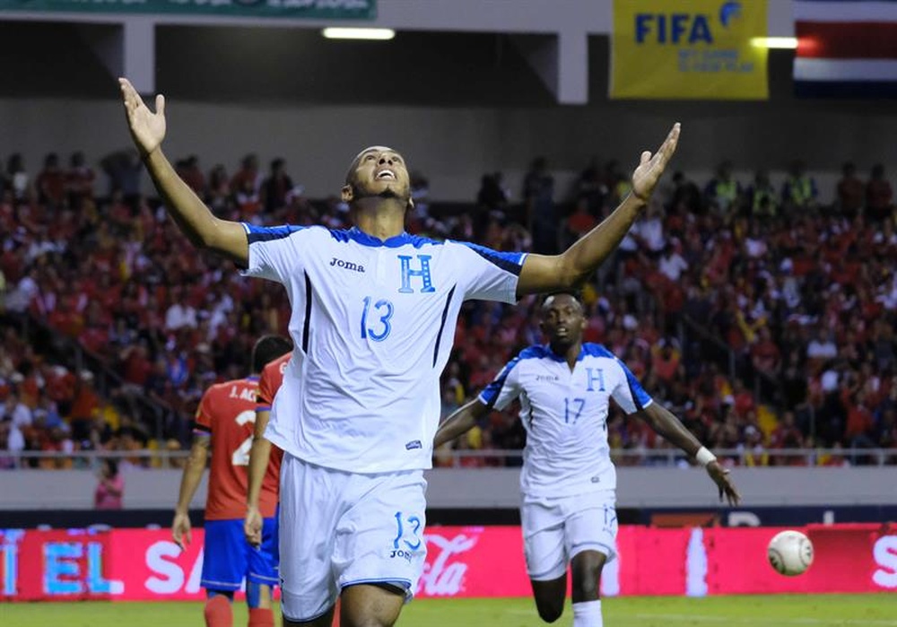 Eddie Hernández no podrá jugar contra Australia. EFE