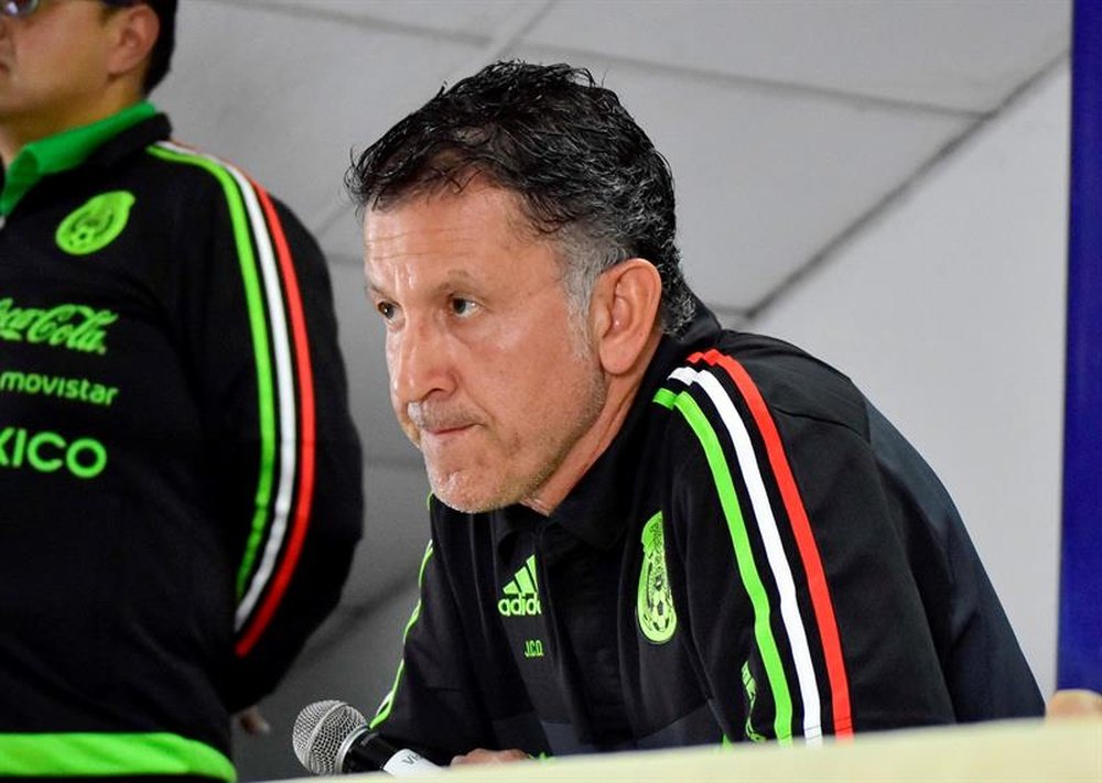 Hugo Sánchez cargó duramente contra el seleccionador mexicano. EFE