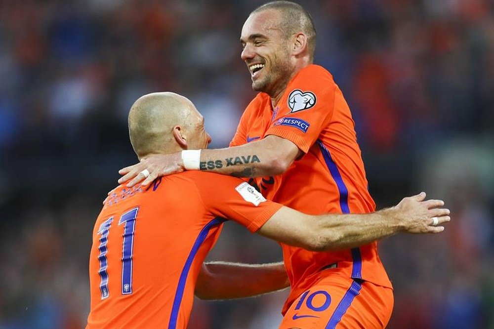Van a por Sneijder. EFE