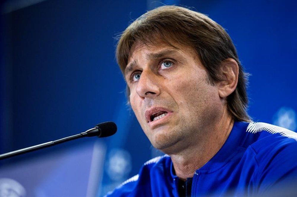 Conte will be hoping his side can bounce back from their home defeat to Manchester City. EFE/Archivo