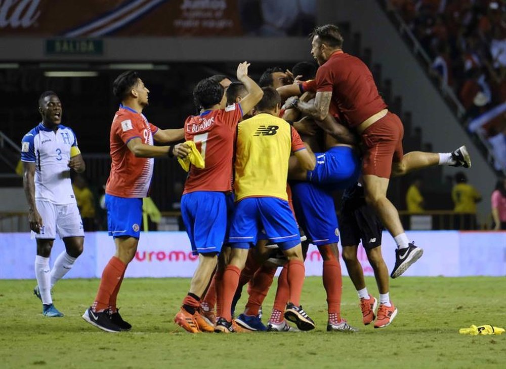 El internacional costarricense no le resta importancia al amistoso frente a España. EFE