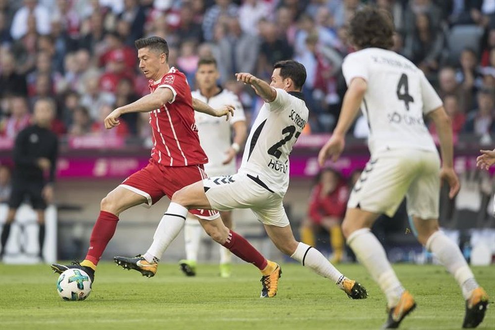 Lewandowski scored in the 5-0 victory on Saturday. EFE/EPA