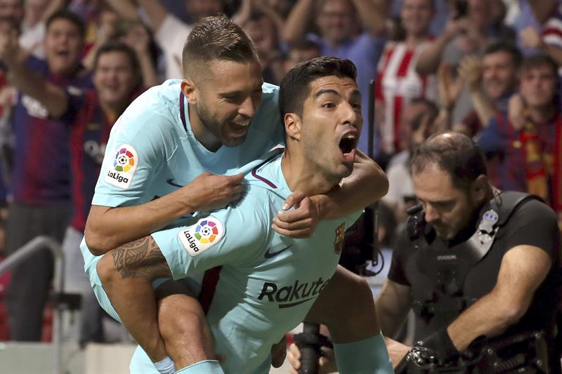 El Barcelona le niega el finiquito a Suárez