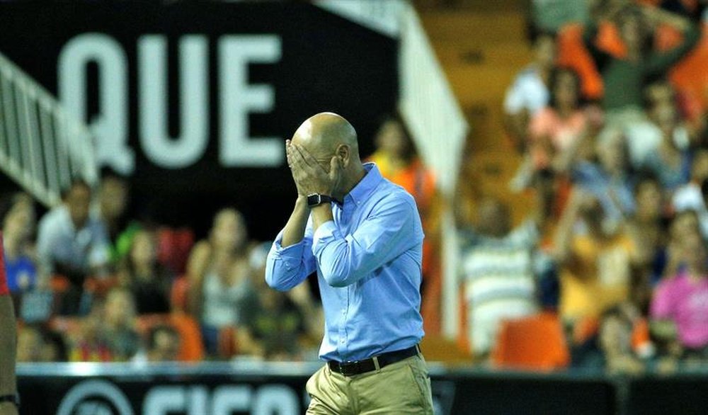El técnico de Las Palmas lamentó la derrota ante el Celta. EFE/Archivo