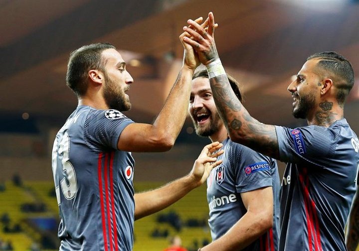 Besiktas vence em Monaco e lidera isolado o grupo G