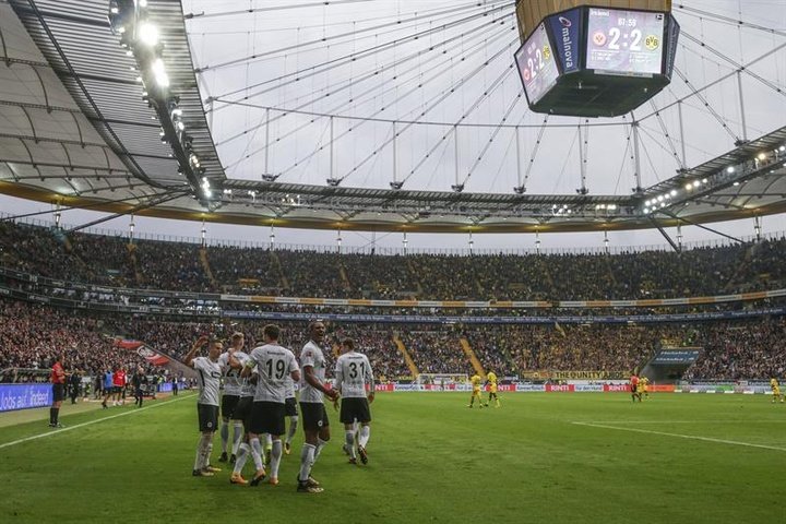 Frankfurt clinch dramatic draw against Dortmund