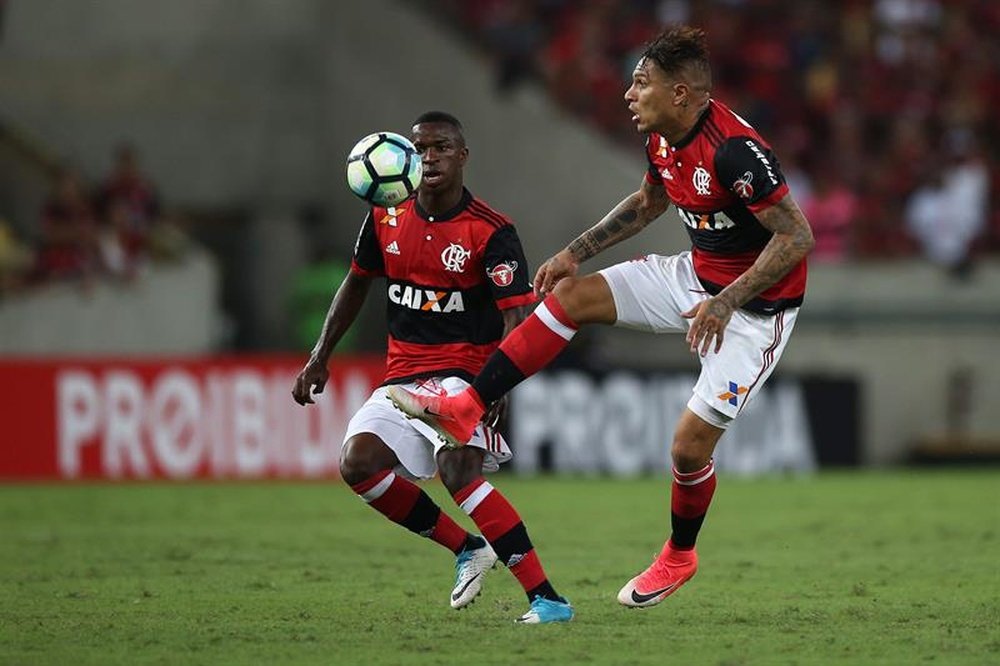 Flamengo jugará la final de la CONMEBOL Sudamericana sin Guerrero. EFE/Archivo