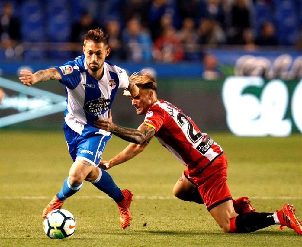 El Girona tomó Riazor tras ganar por 1-2. EFE
