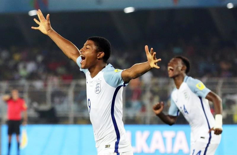 Brewster fires England to U17 World Cup final