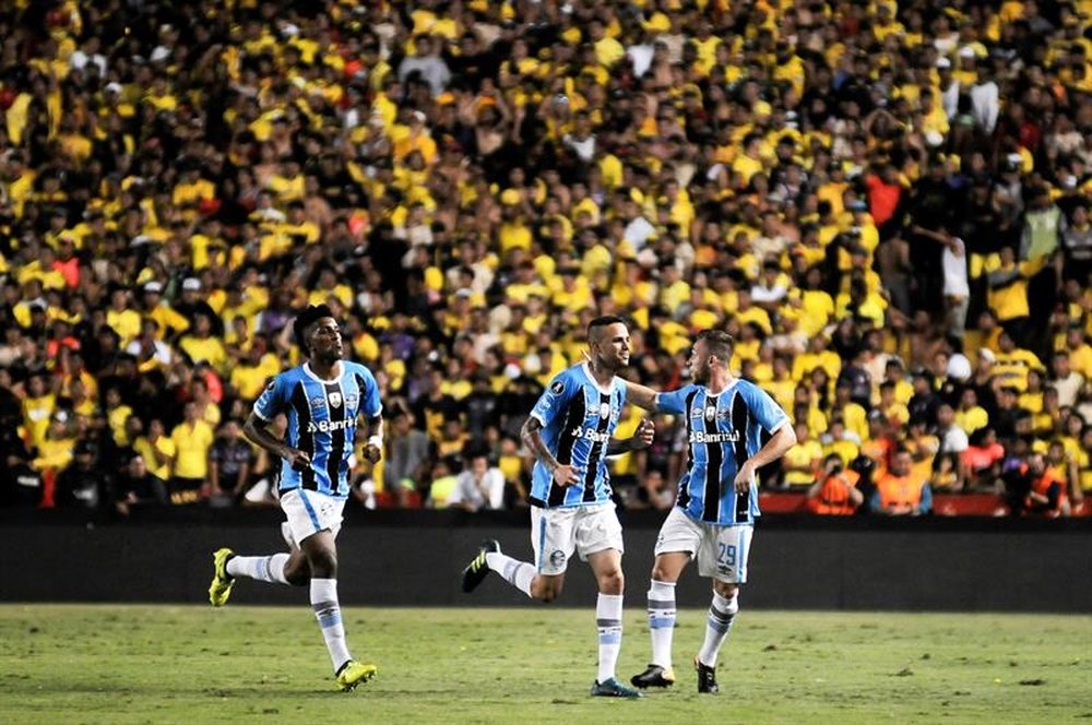 O Grêmio recebeu e venceu o São Paulo. EFE