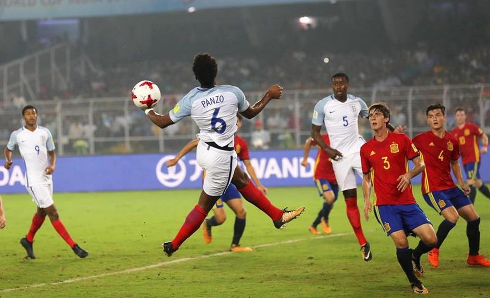 Jonathan Panzo in action during the Under-17 World Cup 2017. EFE