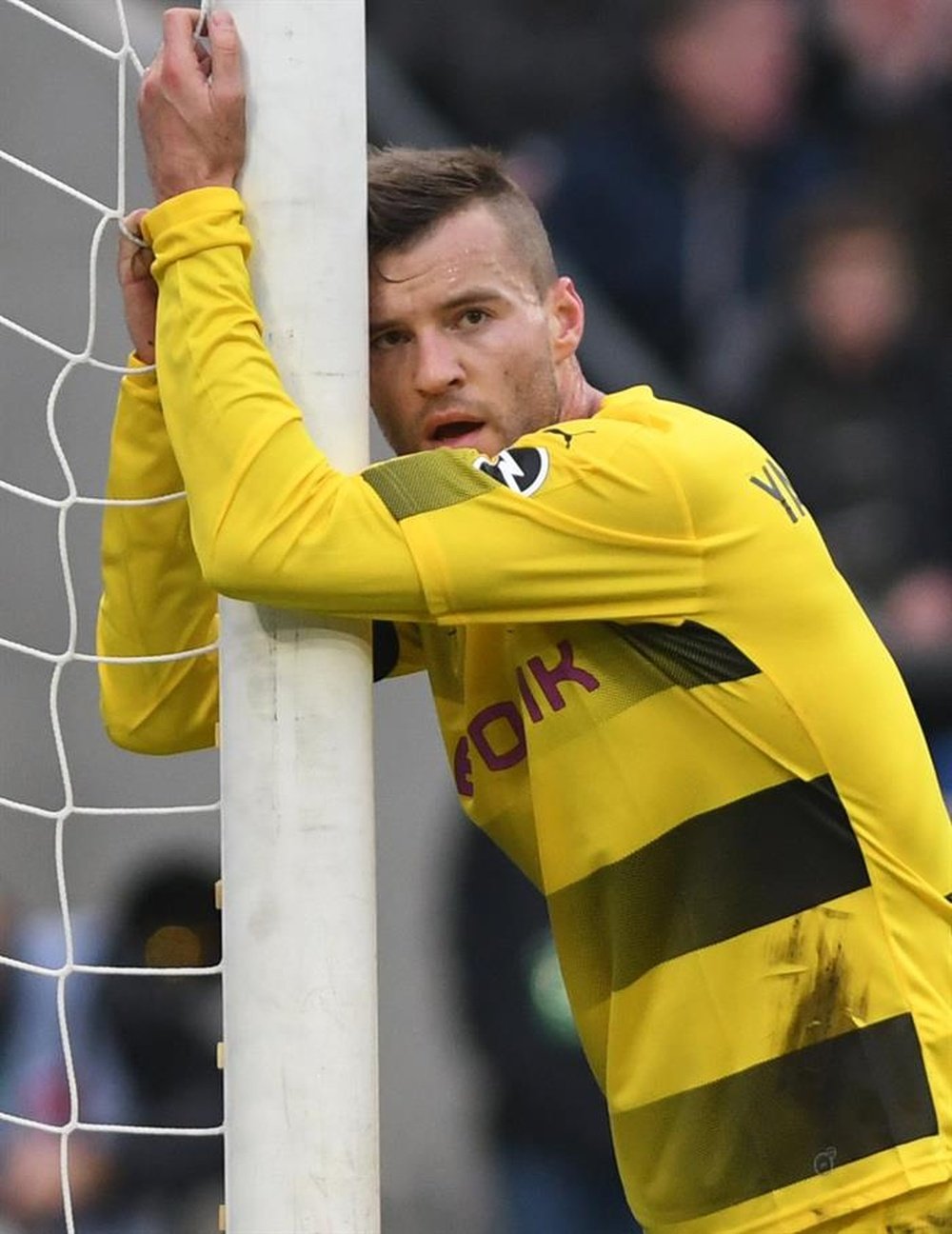 O Borussia Dortmund perdeu, por 4-2, ante o Hannover 96. AFP