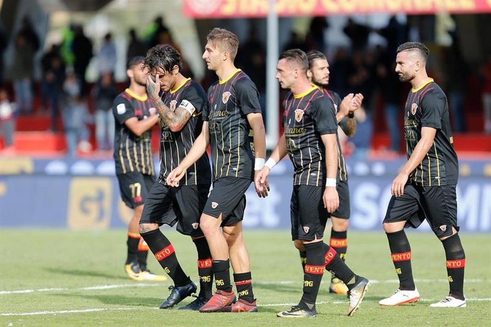 Os jogadores do Benevento voltaram a 'saborear' a derrota. EFE/EPA