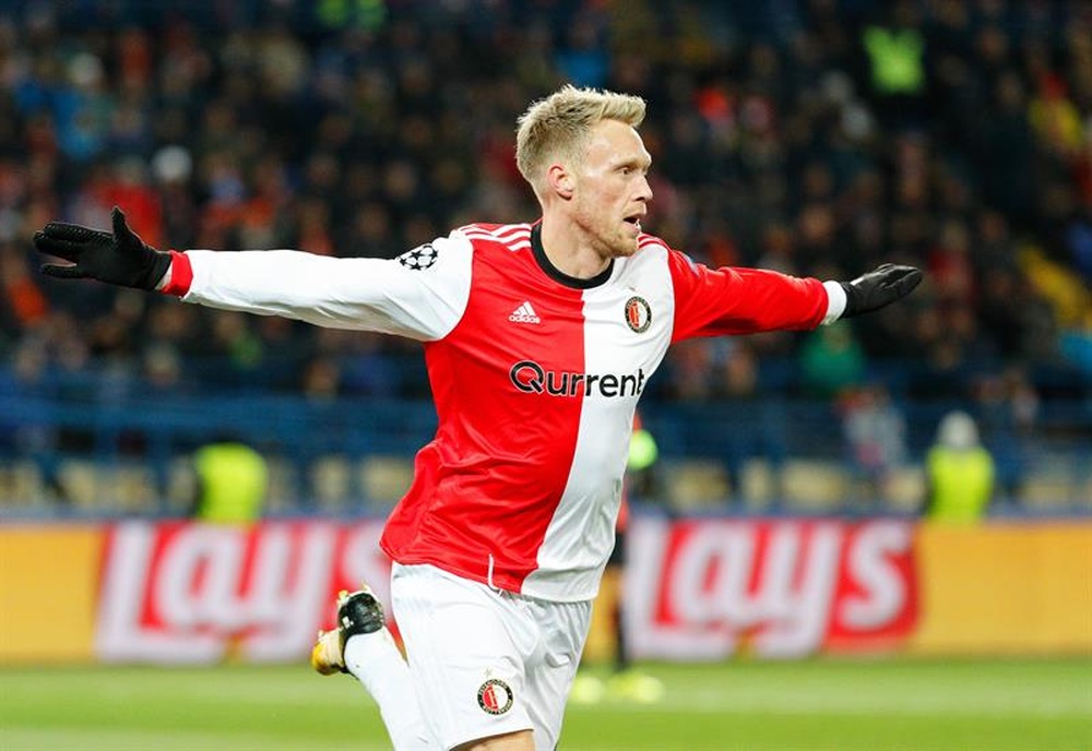 Feyenoord entrega a liderança ao Ajax.EFE