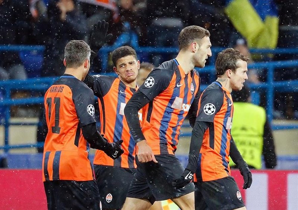 Shakhtar Donetsk soma e segue. EFE