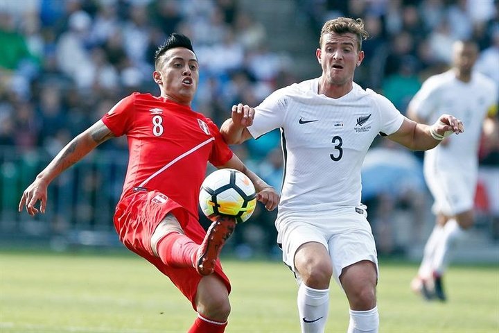All Whites hold firm against Peru