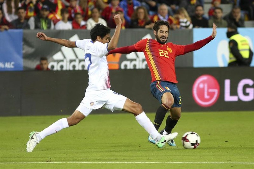 La prensa deportiva quedó encantada con el juego de España ante Costa Rica. EFE