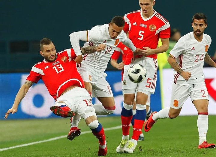 Rússia e Espanha empatam em festival de gols