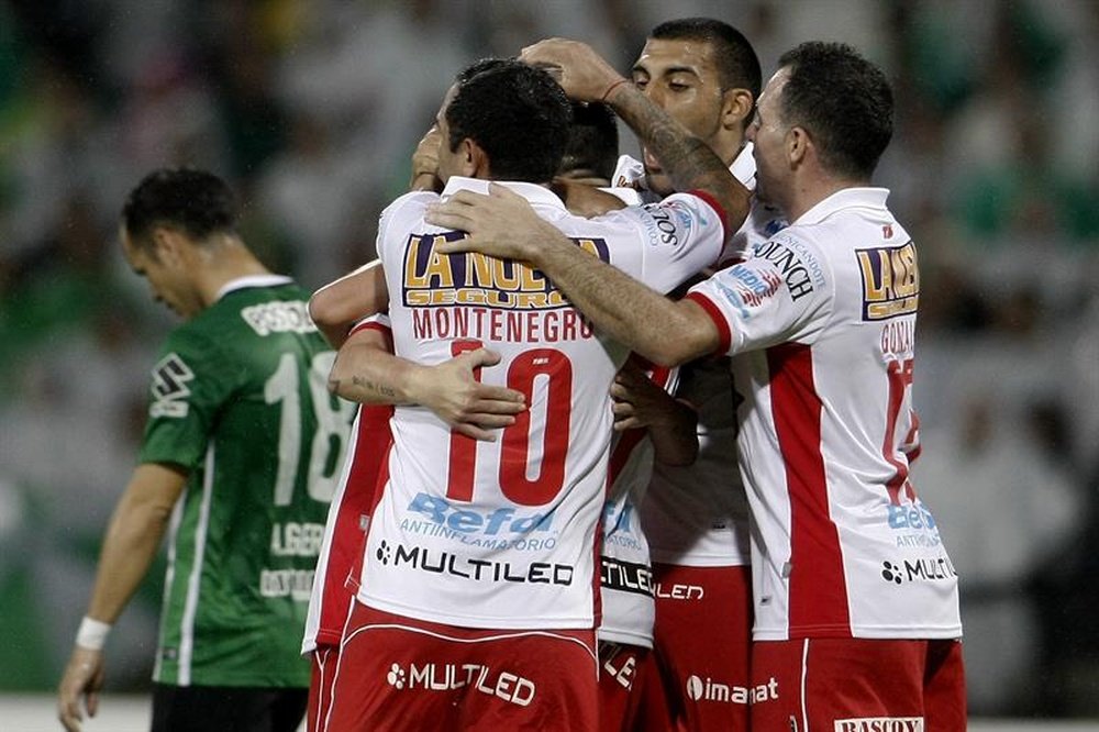 Huracán quiere jugar la Libertadores. EFE