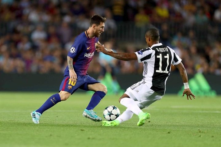 Messi empezó como suplente el Juve-Barça
