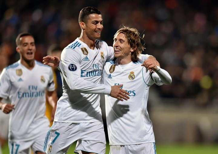 O inesquecível reencontro entre Modric, Kovacic e Cristiano Ronaldo