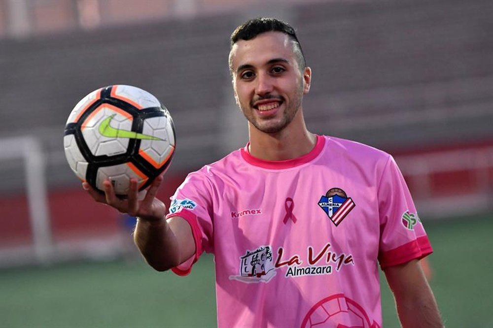 Germán Mazarino presumió de jugar en Almería. EFE