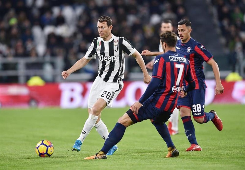 Lichtsteiner ha despertado el interés de la Lazio. EFE/EPA