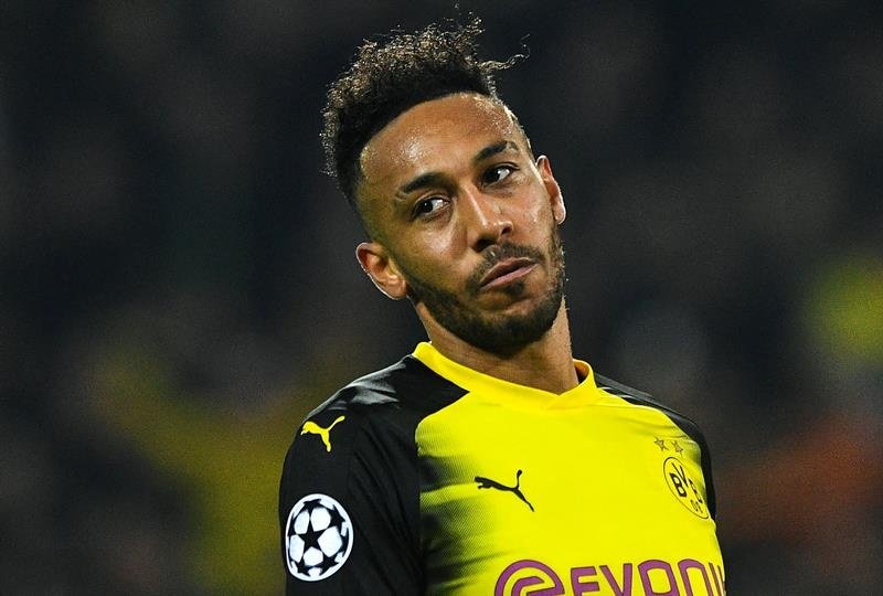 Aubameyang left out of Dortmund squad for 'disciplinary reasons'