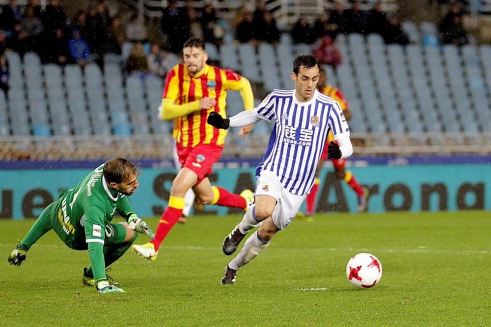 El Lleida dio la sorpresa al remontar en Anoeta a la Real Sociedad. EFE