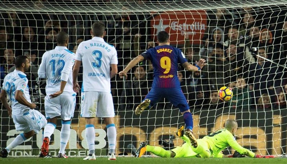 Suárez conseguiu o que Messi não: marcar (e por 2 vezes até). EFE