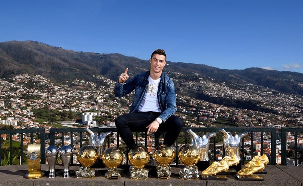 Cristiano a reçu son cinquième Ballon d'Or. EFE