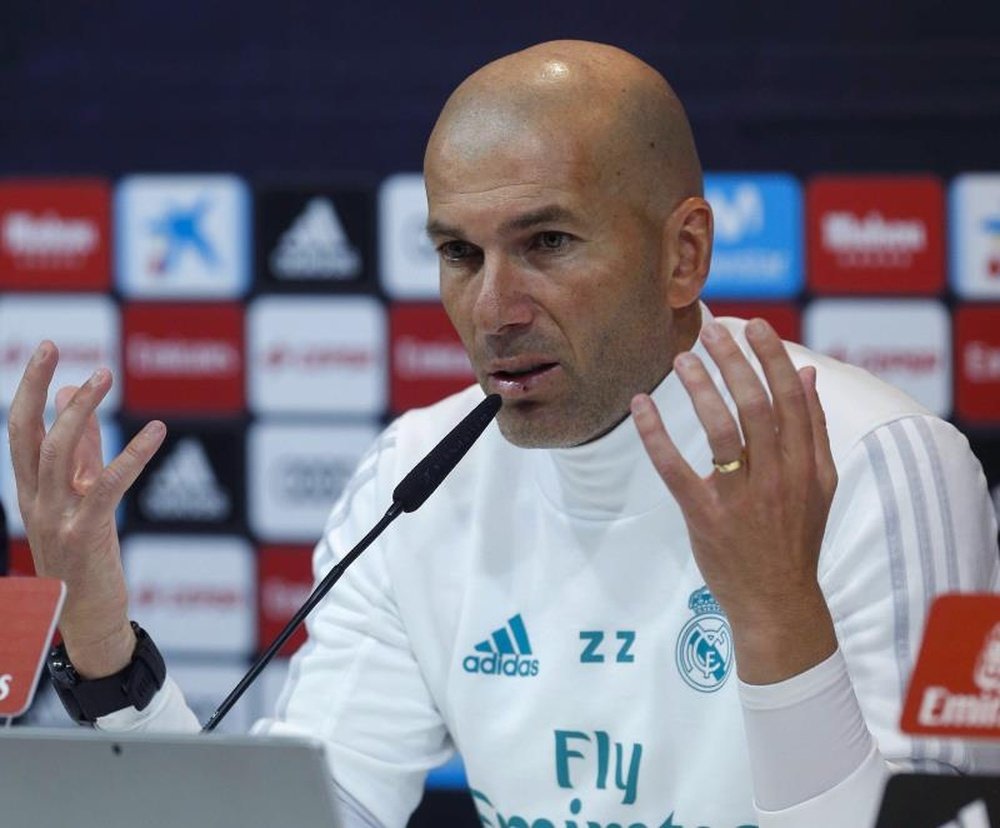 Zidane insistió en que el club blanco no fichará en invierno. EFE