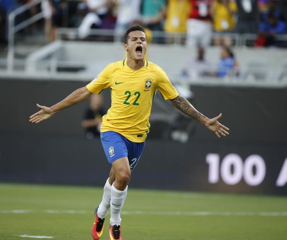Richarlison says that Coutinho is the future of Brazil. EFE/Archivo