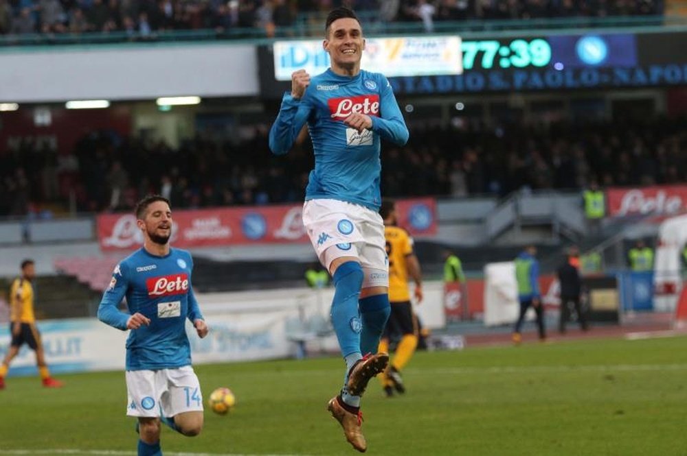 Callejon has still yet to extend his Napoli contract. EFE