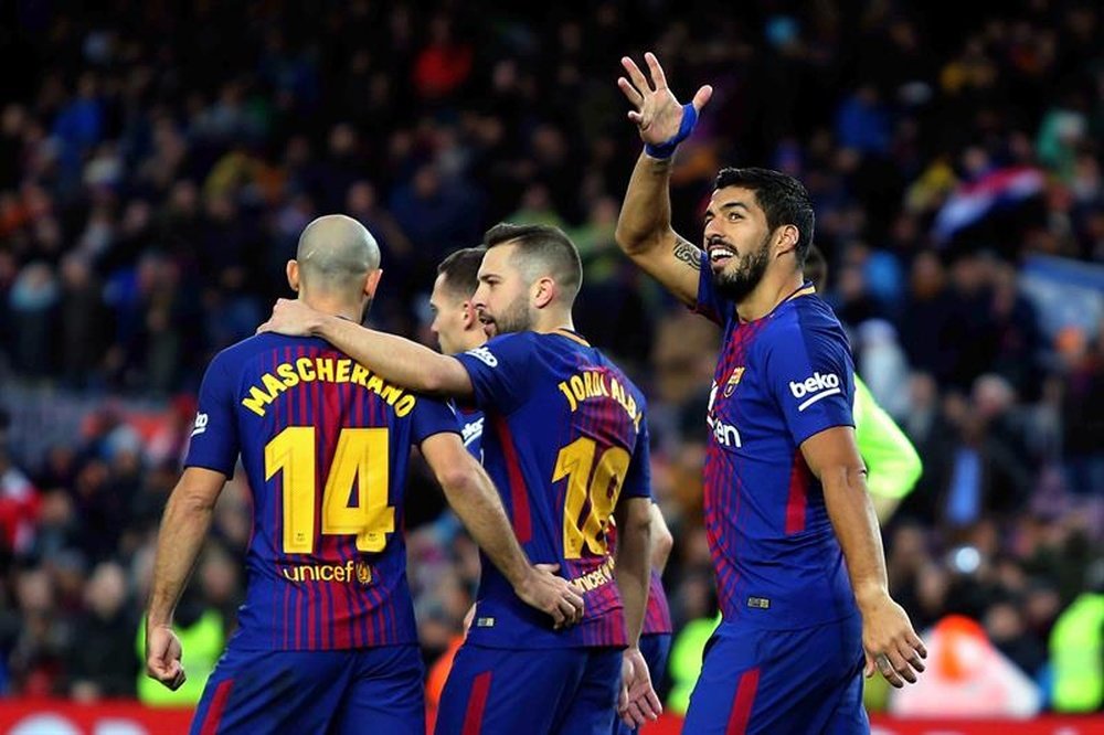 Luis Suárez comienza a ganar puestos en la clasificación histórica de anotadores del Barça. EFE
