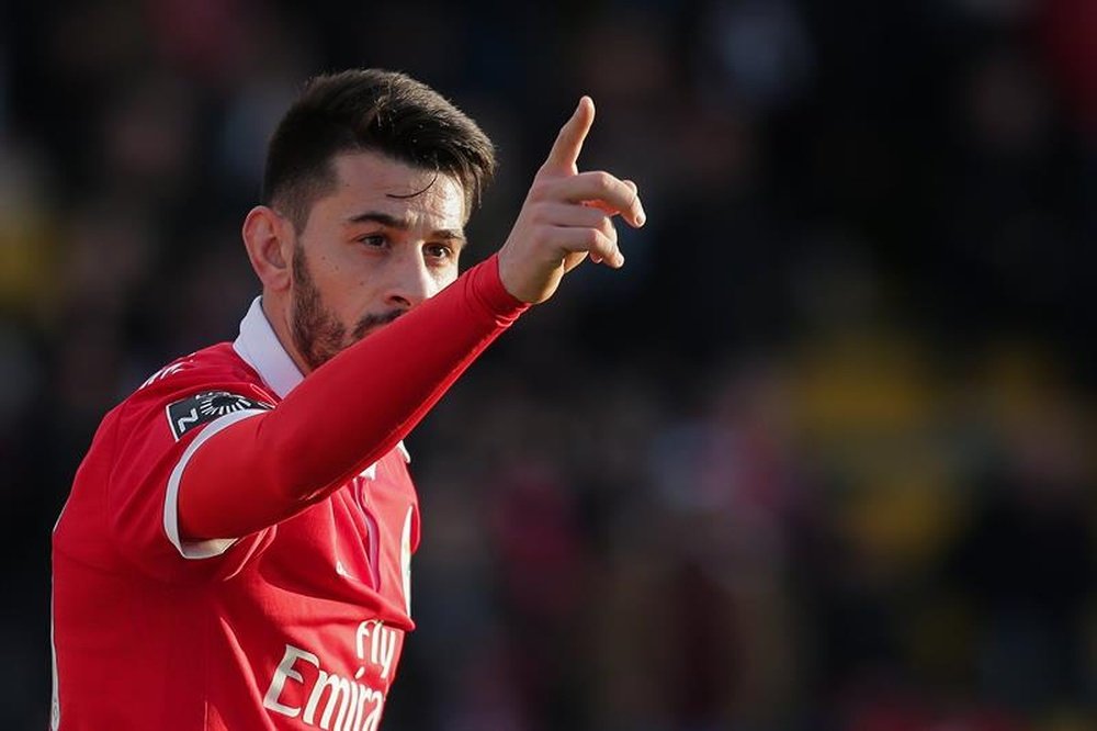 Pizzi le hizo tres al Vitória en el primer tiempo. EFE/EPA/Archivo