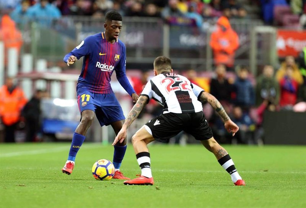 Dembélé sufrió molestias en el partido frente a la Real Sociedad. EFE