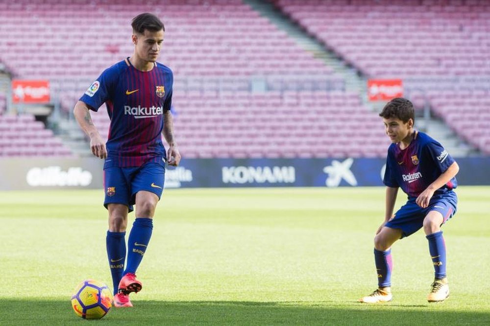 Neymar e Suárez ajudaram Coutinho a escolher o Barcelona. EFE