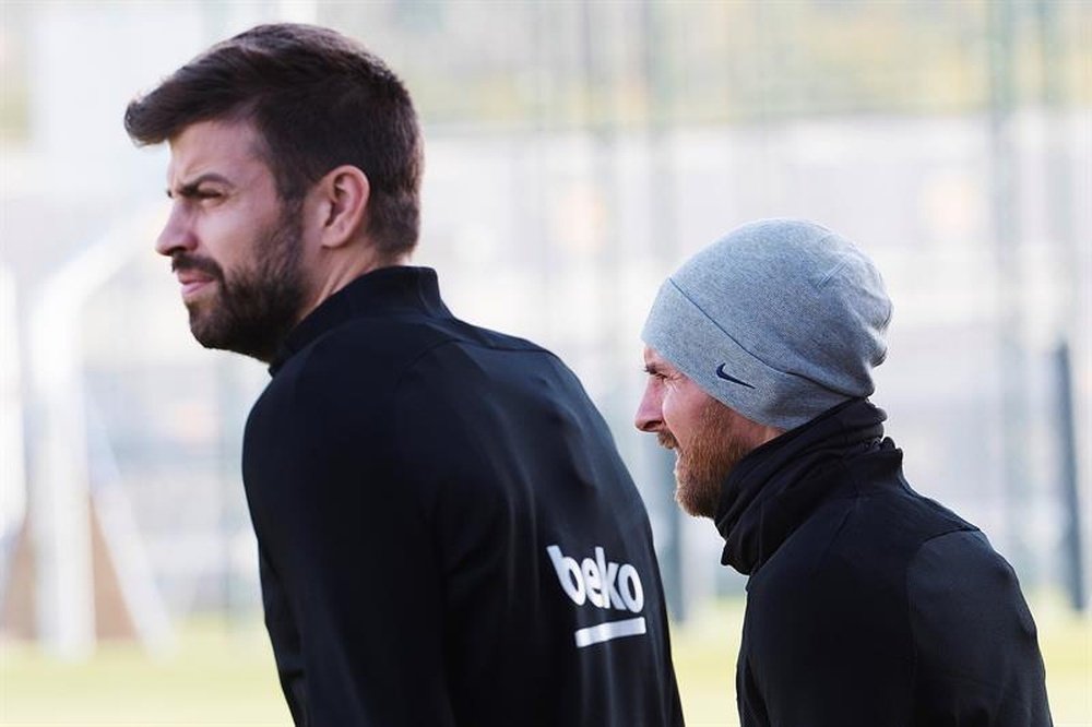 Piqué évoque le possible retour de Messi à Barcelone. efe