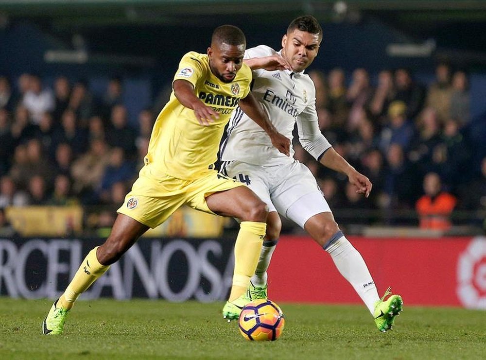 Real Madrid e Villarreal medem forças neste sábado. EFE