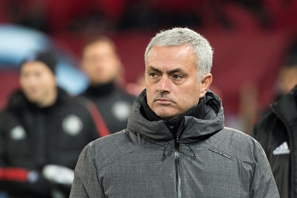 Mourinho is not planning on recalling United's loan players. EFE/Archivo