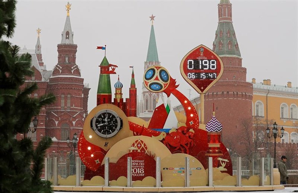The World Cup countdown in Red Square. EFE