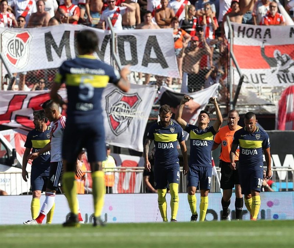 Boca se impuso a Colón por 2-0. EFE