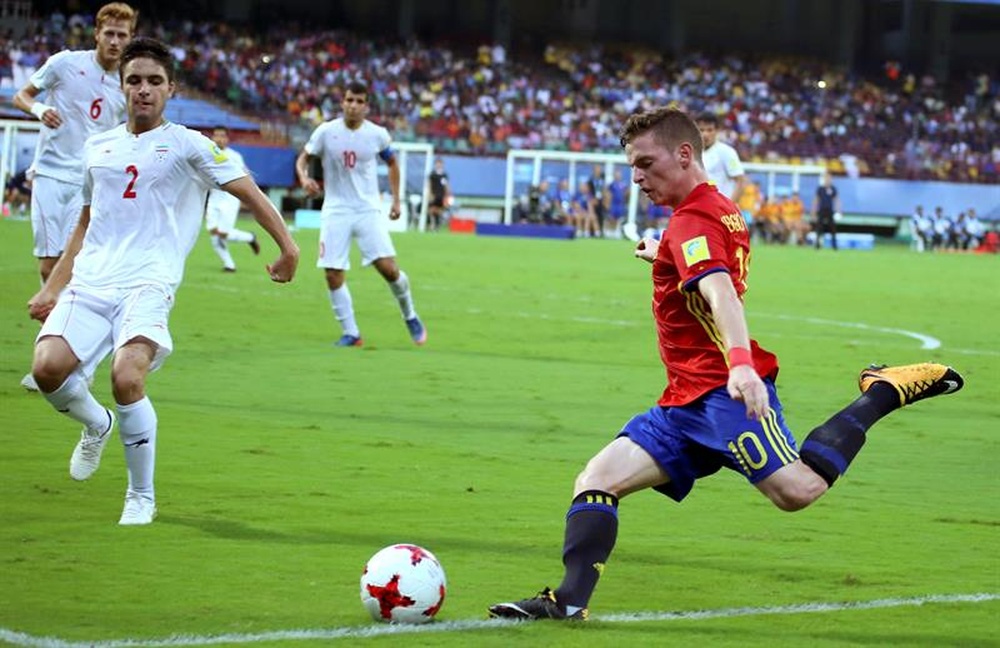 Sergio Gómez destaca en las categorías inferiores de la Selección Española. EFE