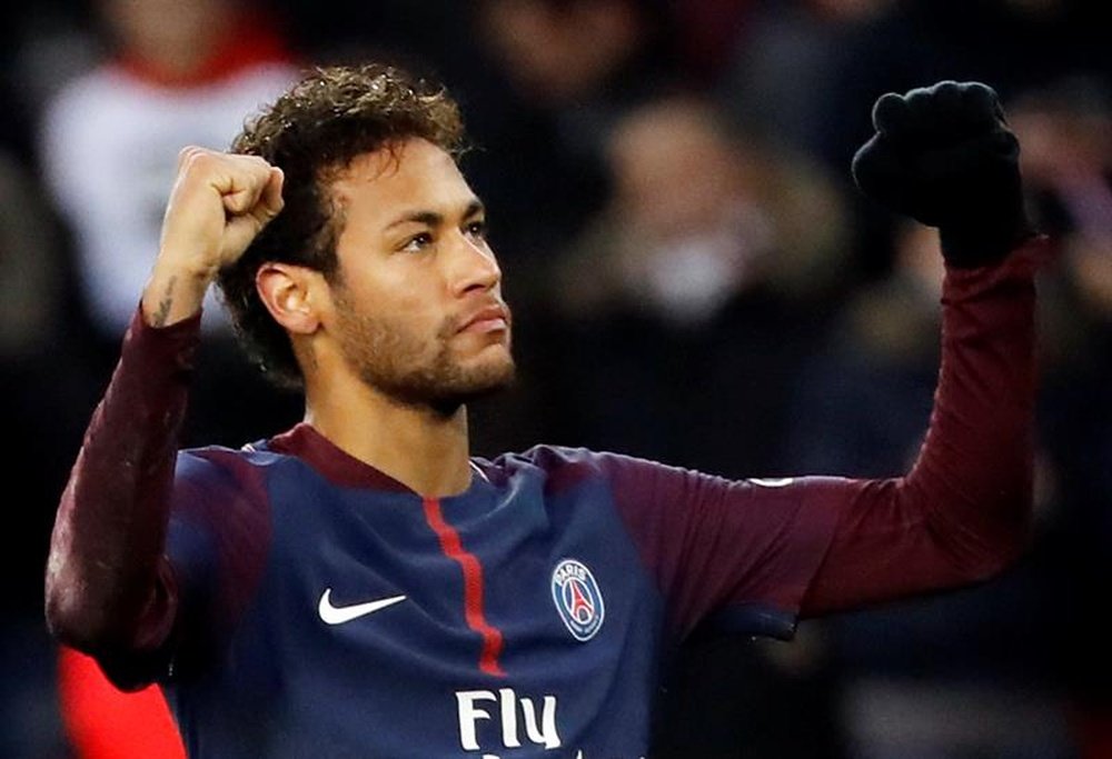 Neymar veut qu'on le protège plus quand il joue au football. EFE