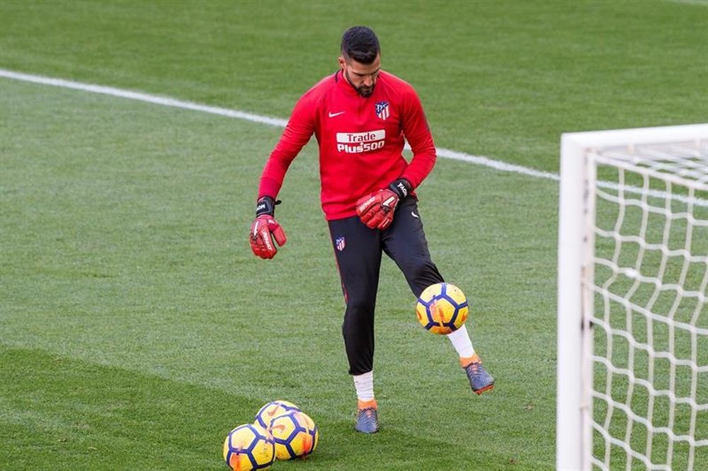 Moya out as Atletico exodus goes on. EFE