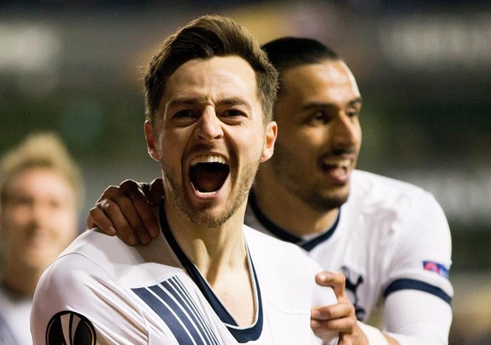 Ryan Mason jugaba hace pocos años en el Tottenham. EFE