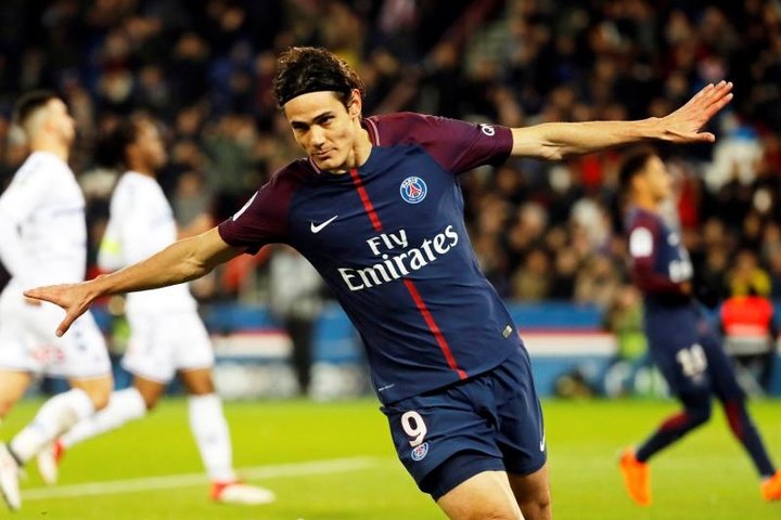 Late Cavani brace eases PSG to victory over Strasbourg