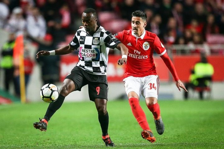 El Benfica asalta el liderato con goleada