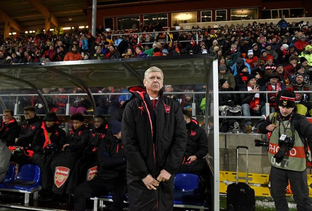 Arsene Wenger's side hold a comfortable lead going into the second leg. EFE/Archivo
